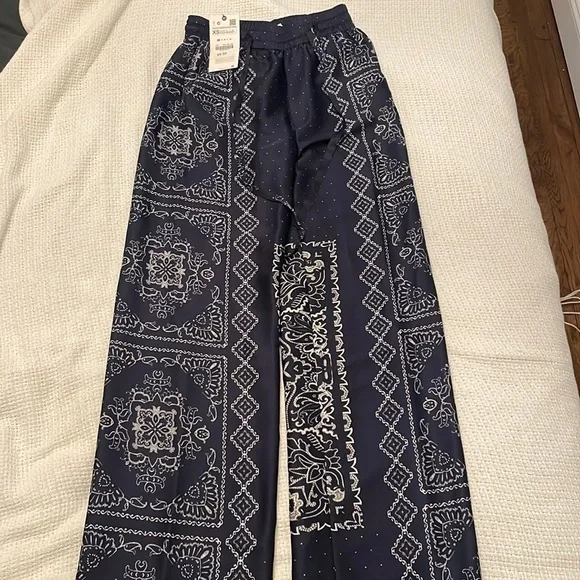 Zara navy satin pants - Picture 1 of 4